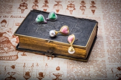 Material: Eisen / Silber / Gold / Rubin / Zuchtperlen.