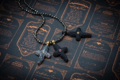 Material: Eisen / Silber / Gold / Rubin / Diamant.