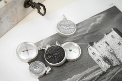 Material: Silber / Stahl / Eisen / Rubin / grüner Granat