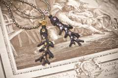 Material: Eisen geschwärzt / Silber / Gold / Rubin / Diamant.